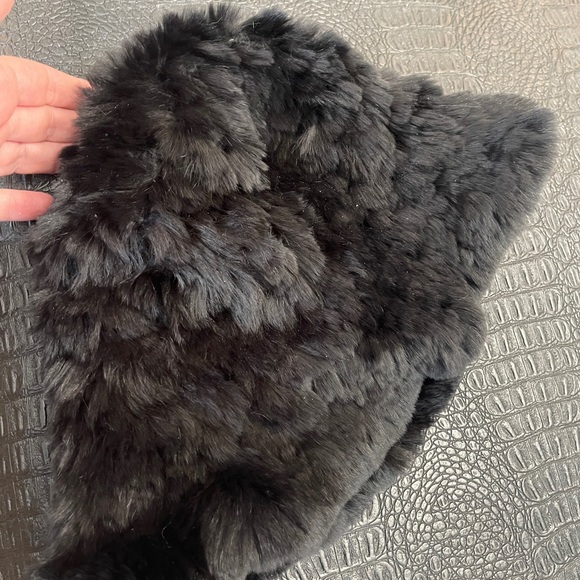 Luxurious Black Bucket REAL Fur Hat-Soft - Picture 5 of 5